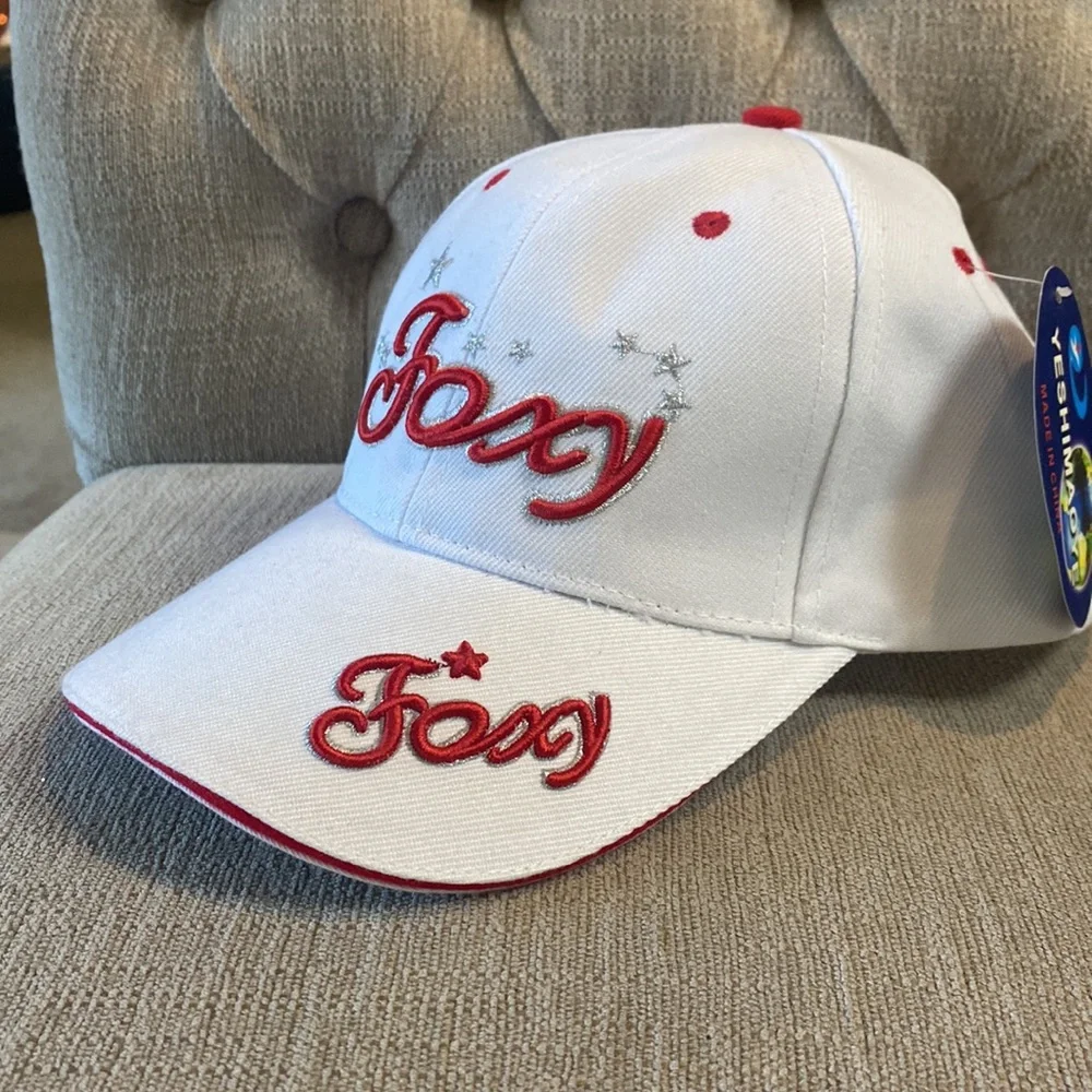 Foxy Ladies NWT White & Red Adjustable One Size Hat